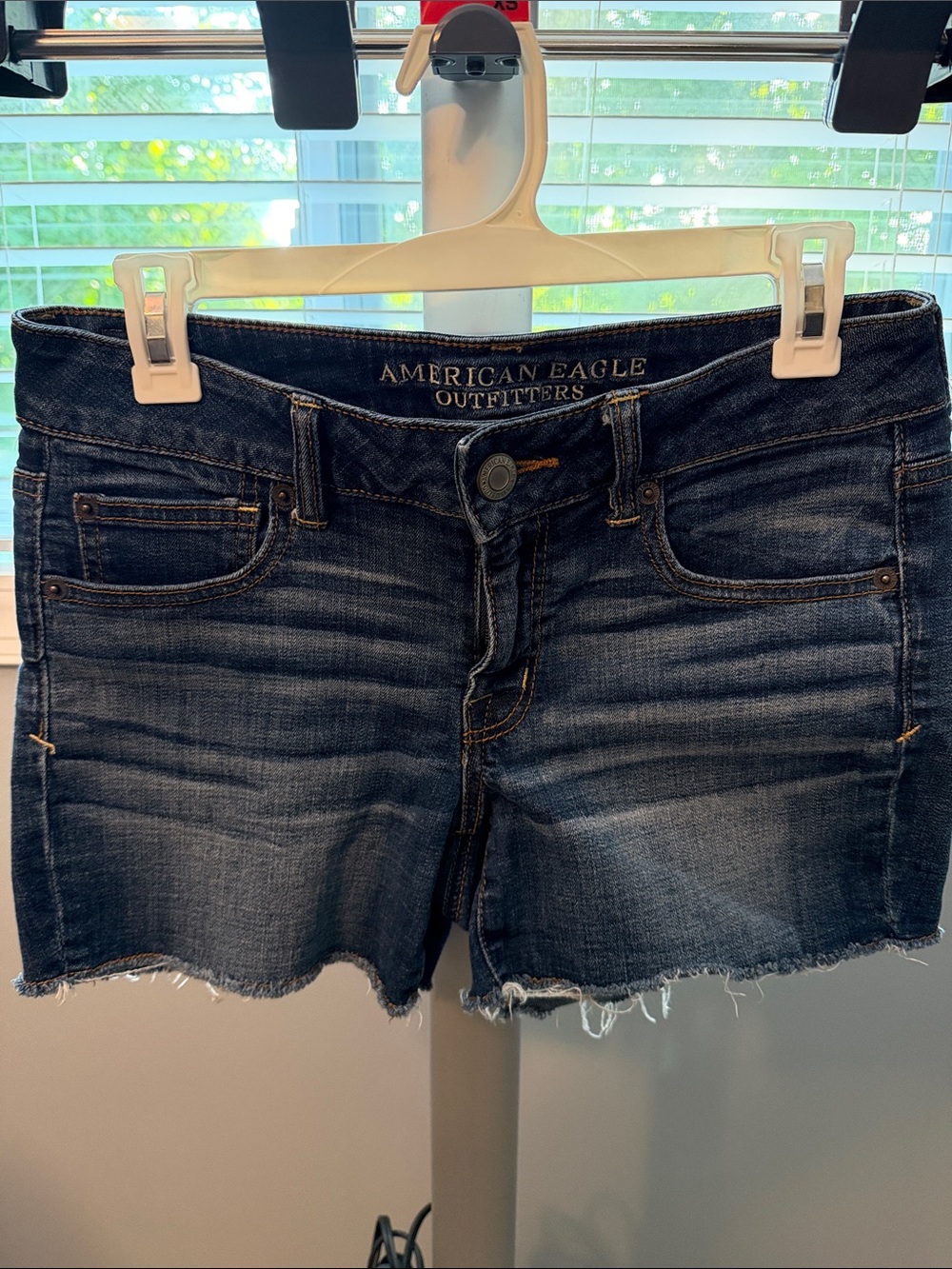 ❤️2/$10 American Eagle Outfitters Dark Indigo Frayed Hem Denim Shorts-8